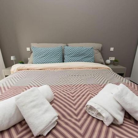 Brand-New Flat With A City View Атина Екстериор снимка