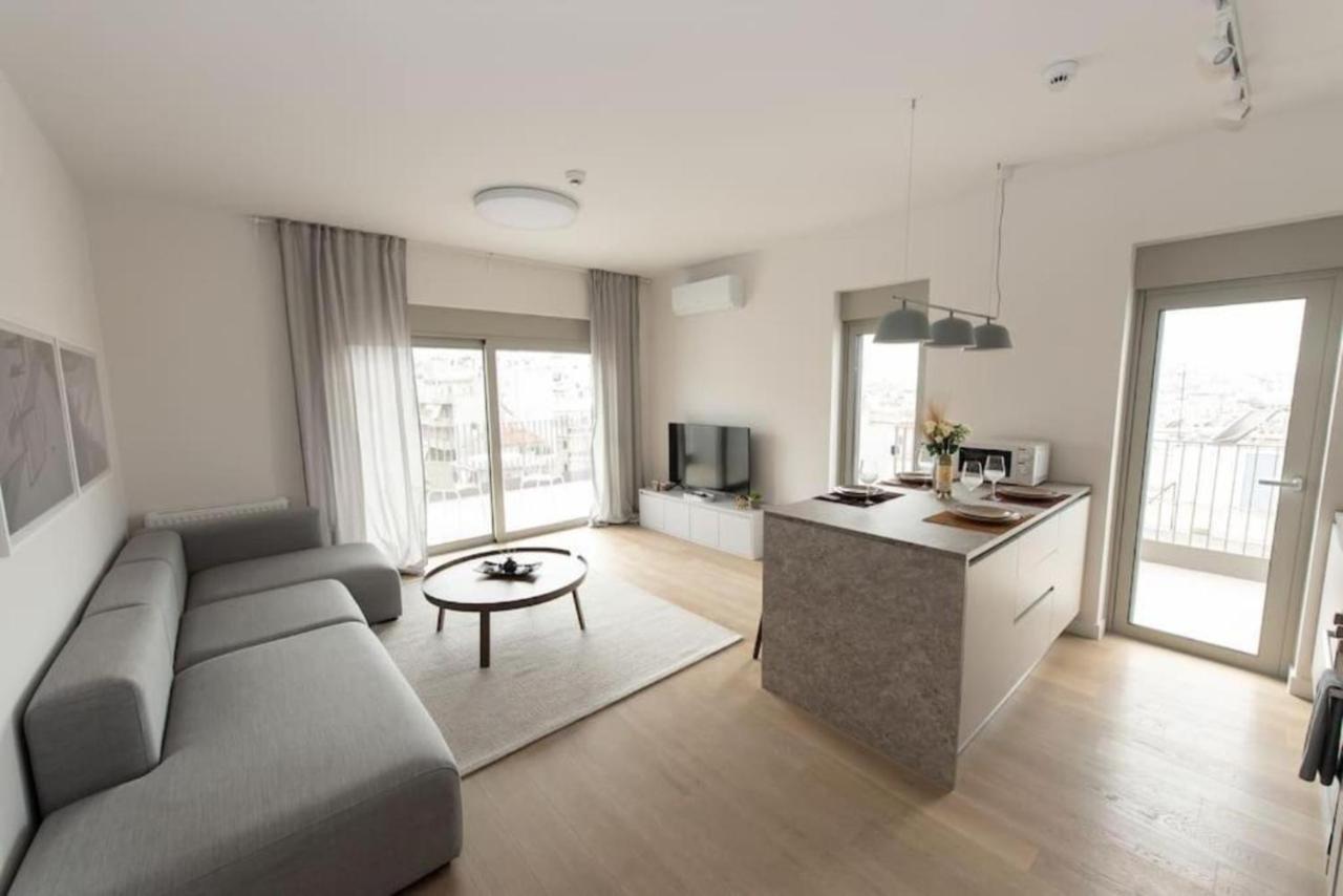 Brand-New Flat With A City View Атина Екстериор снимка