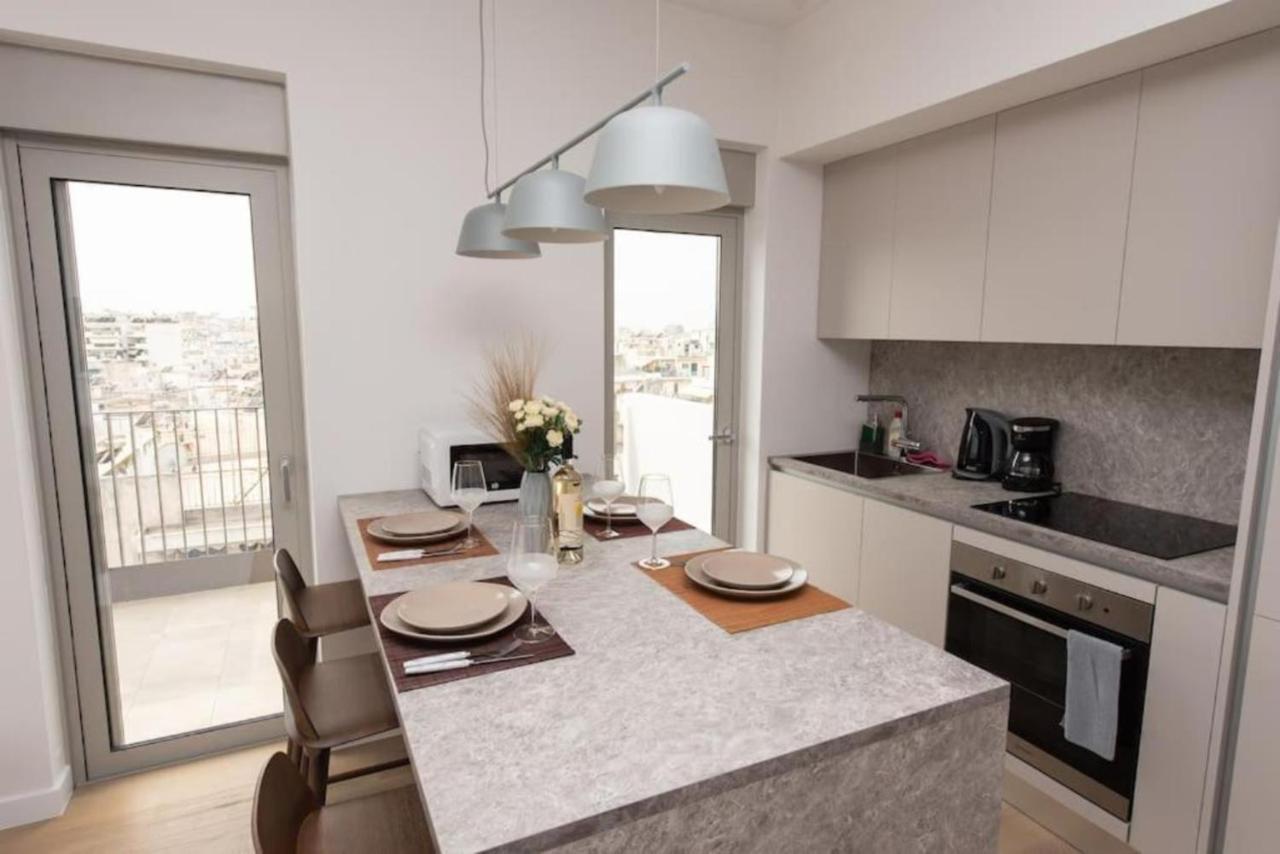 Brand-New Flat With A City View Атина Екстериор снимка