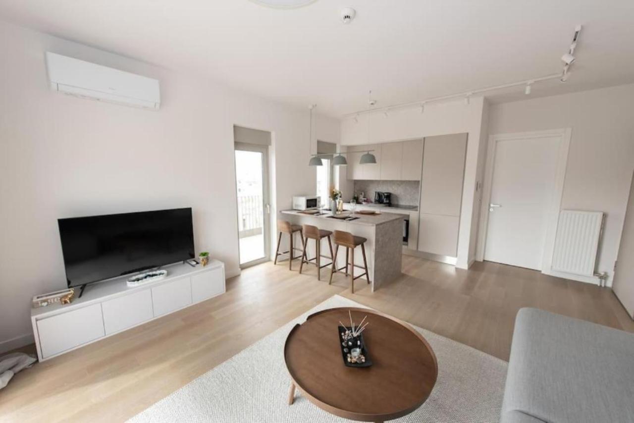 Brand-New Flat With A City View Атина Екстериор снимка